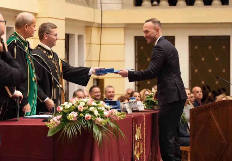Rangos elismerést kapott a nyíregyházi főorvos a Debreceni Egyetemen