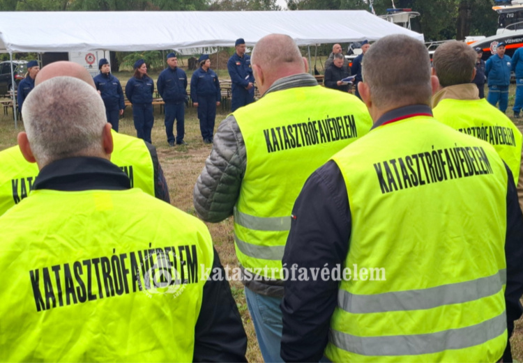 Árvíz, viharkár, vízi mentés – Tuzséron bizonyítottak a nyíregyházi önkéntesek