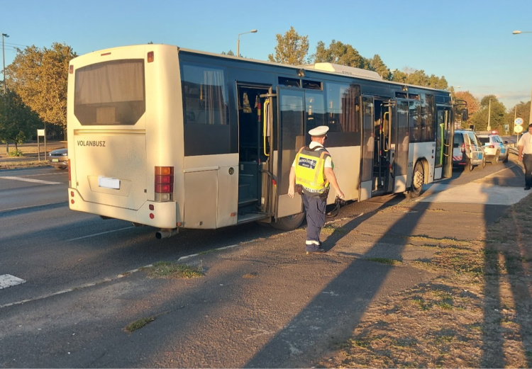 Megsérült egy utas egy hirtelen fékező buszon