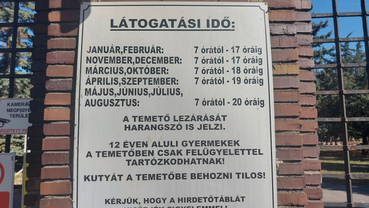 Új nyitvatartási rend lép életbe az Északi temetőben