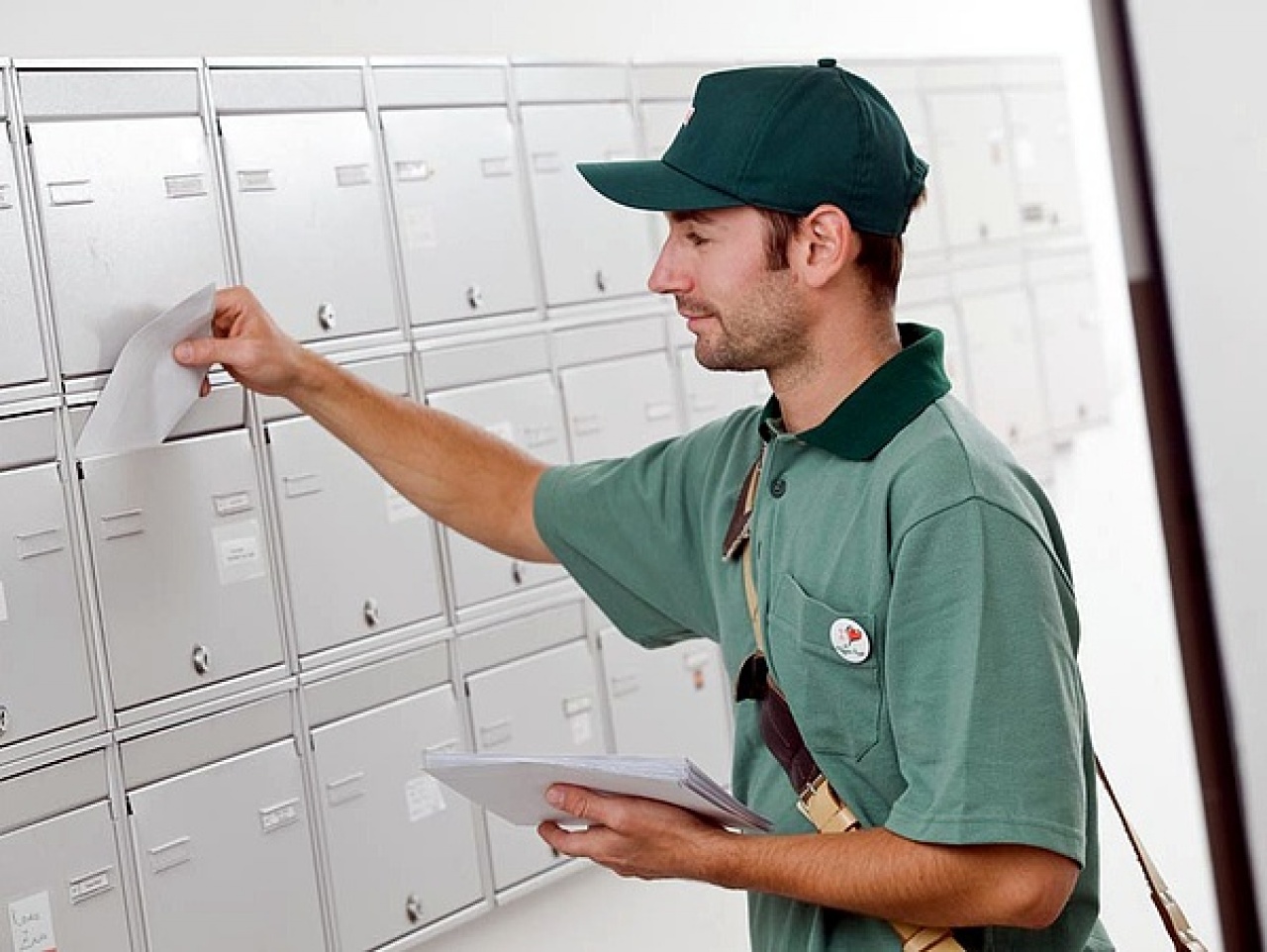 Nyaralni megy, költözik? Nem is hinné, miben segít a Posta