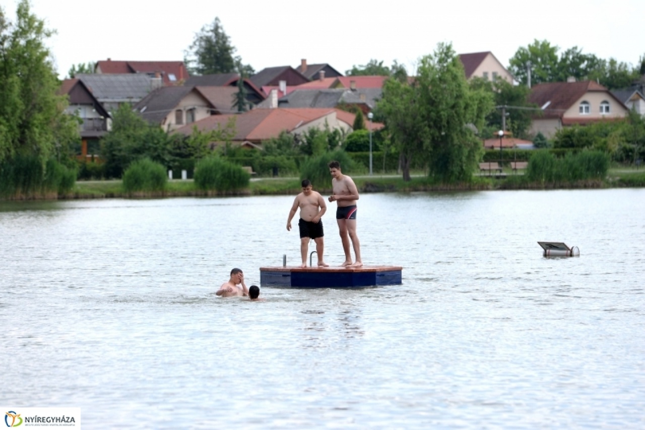 Tanácsok a biztonságos fürdőzéshez