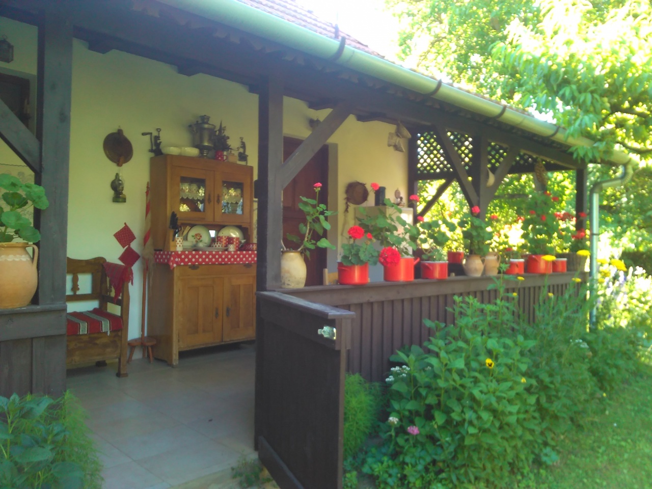 Study touron az újságírók