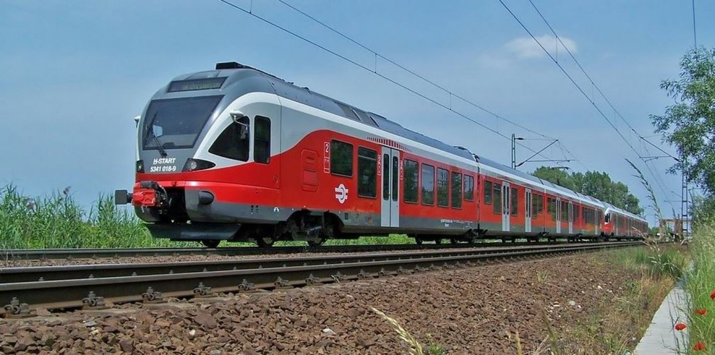 A hétvégén még több vonat indul a Balatonra