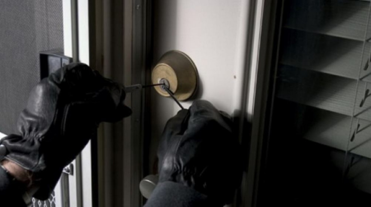 Miért figyeljünk arra, mit mutatunk meg otthonunkból az interneten?