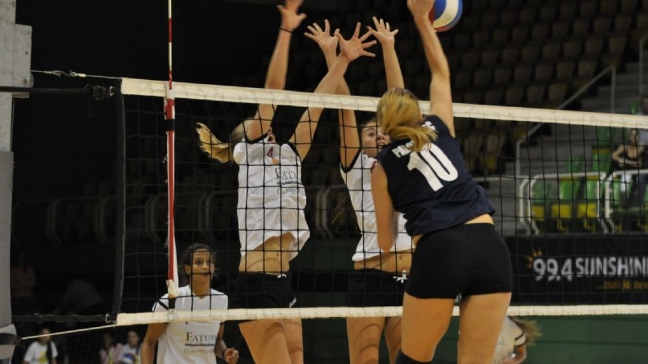 Nem pihennek a nyíregyházi fiatal női röplabdások