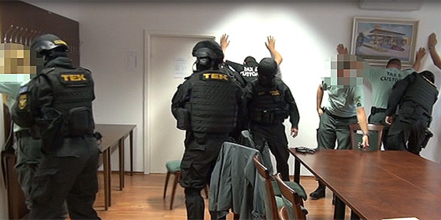 Záhonyi vesztegetési ügy: házi őrizetből letartóztatásba kerültek 