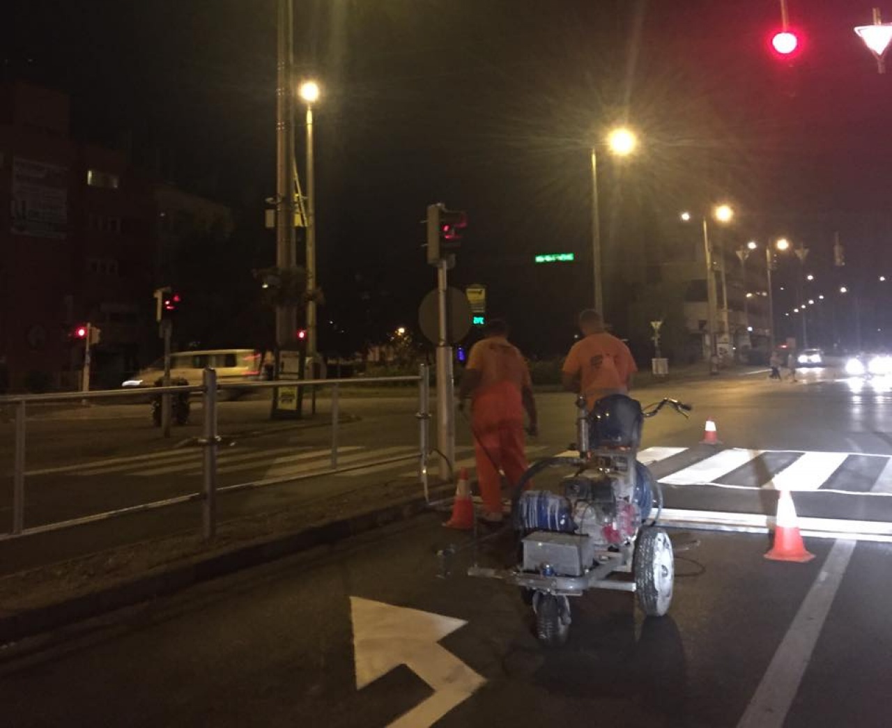 Éjszaka is dolgoznak az utak Picassói