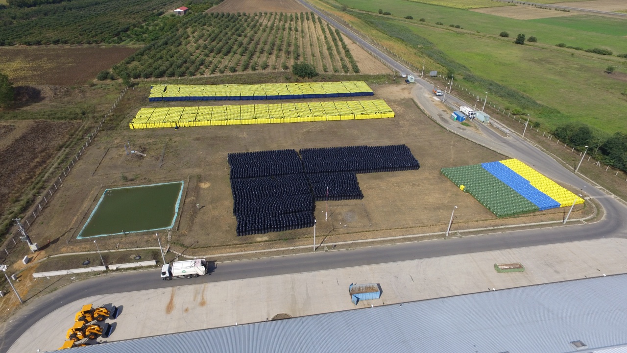 Osztják a merevfalú szelektív hulladékgyűjtő edényeket Nyíregyházán