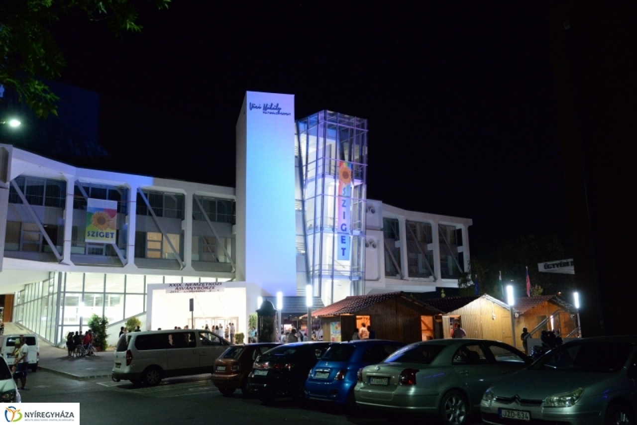 Ma is vár a VIDOR-Sziget