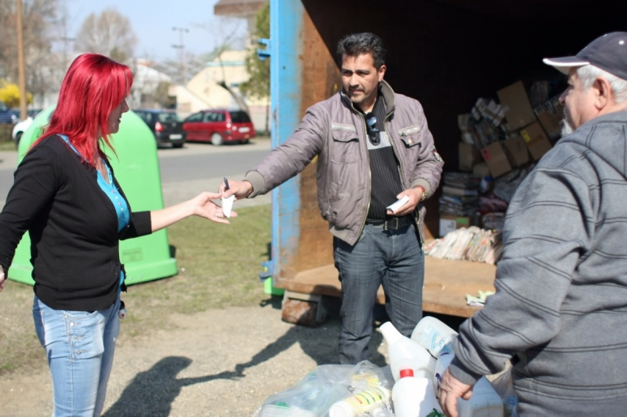 Újból virág jár a hulladékért Nyíregyházán