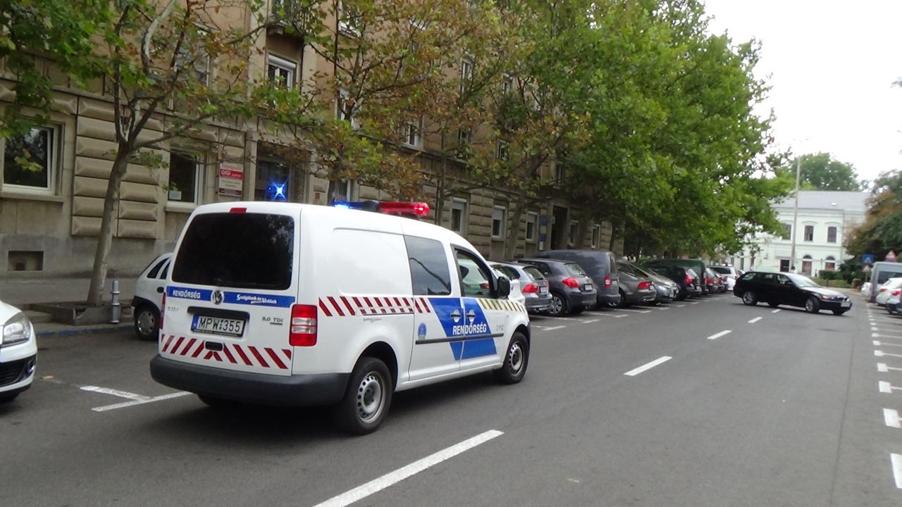 Egyszerre tolattak ki