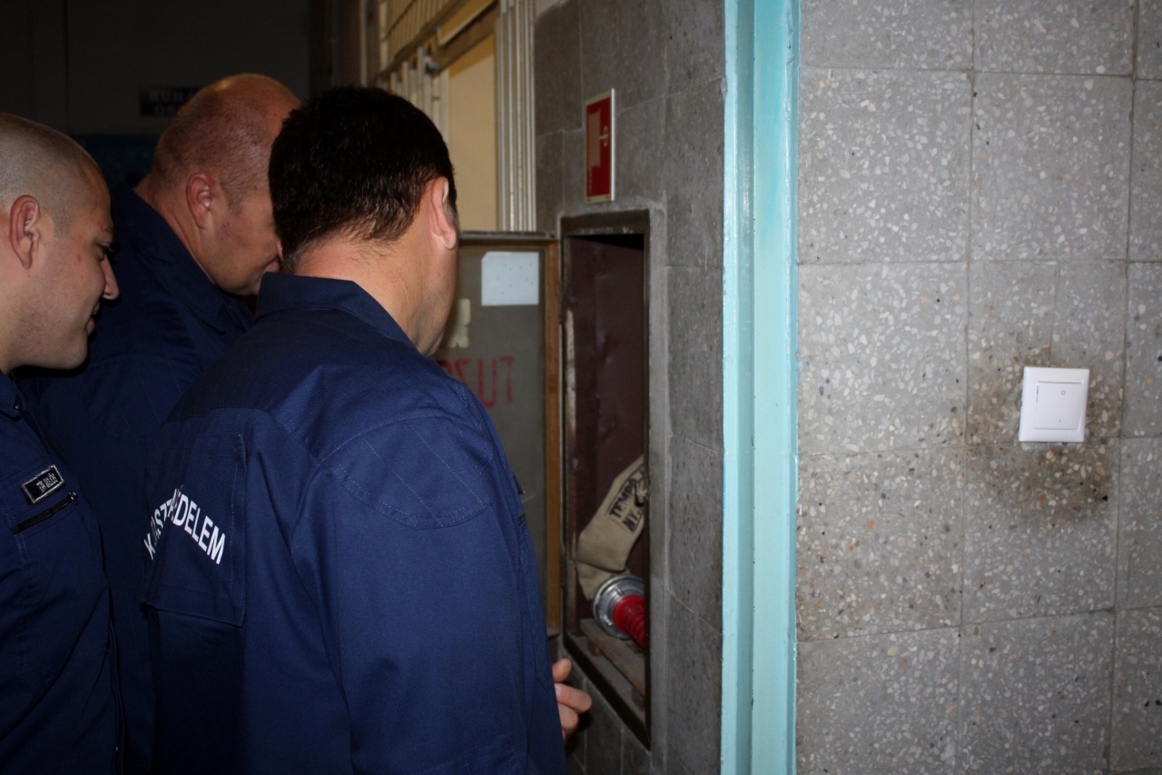 Áruházban jártak a tűzoltók