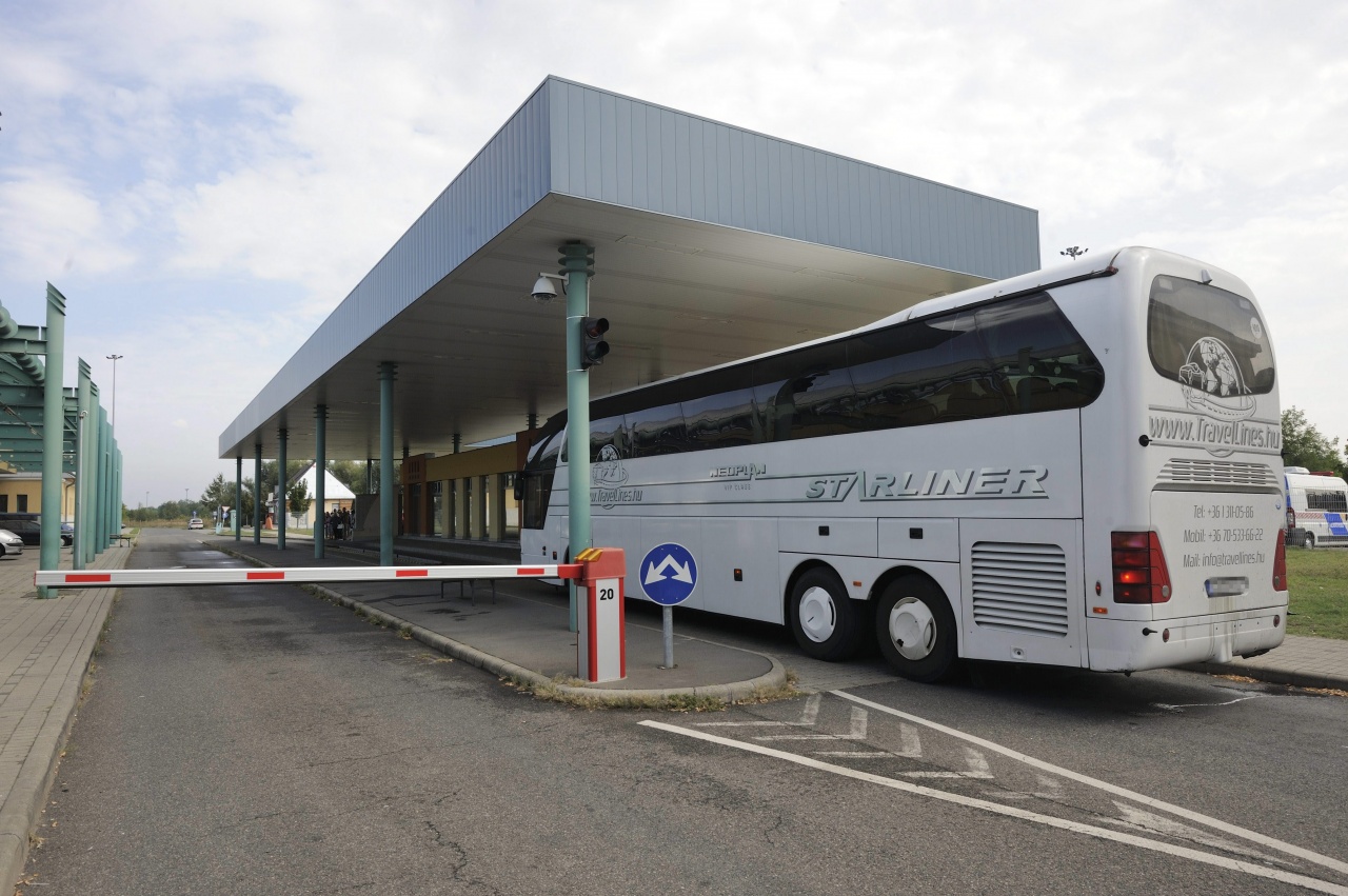 Újraindult a forgalom a röszkei autópálya-határátkelőhelyen