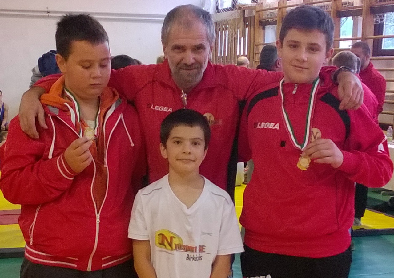 Két helyszín, négy ezüst