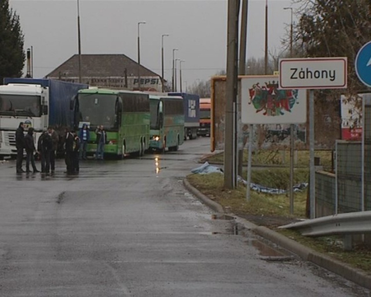 Hat záhonyi rendőr előzetes letartóztatását rendelte el a törvényszék