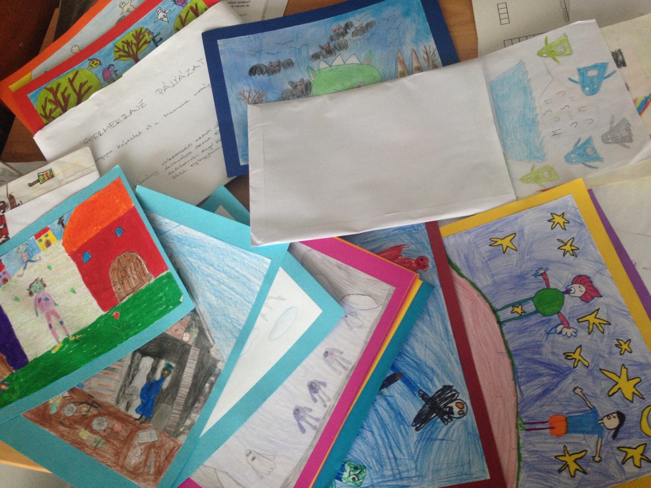 Rengeteg gyermekrajz érkezett a Móricz Zsigmond Színház pályázatára