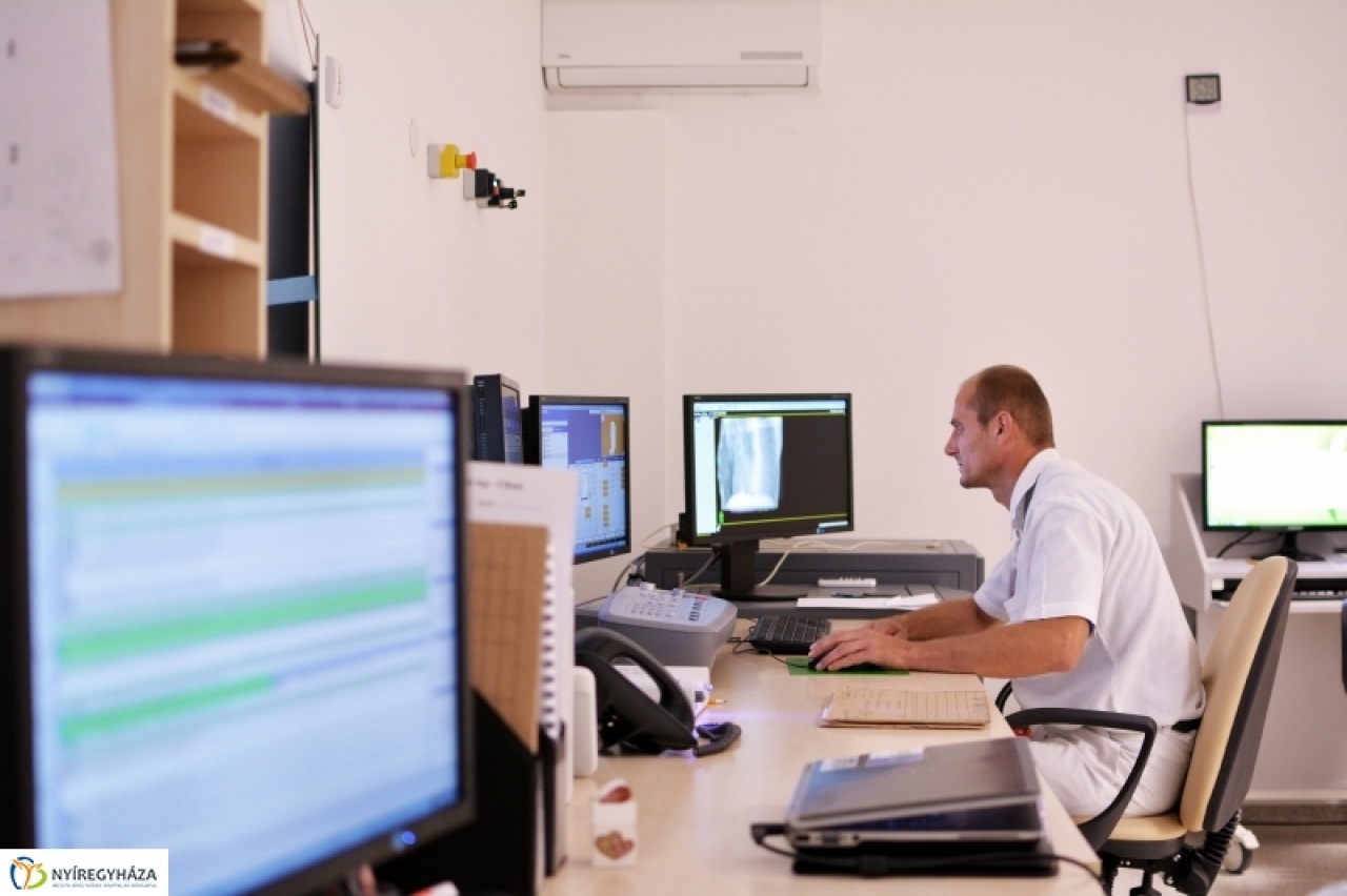 Új eszköz segíti a gyógyítómunkát Nyíregyházán