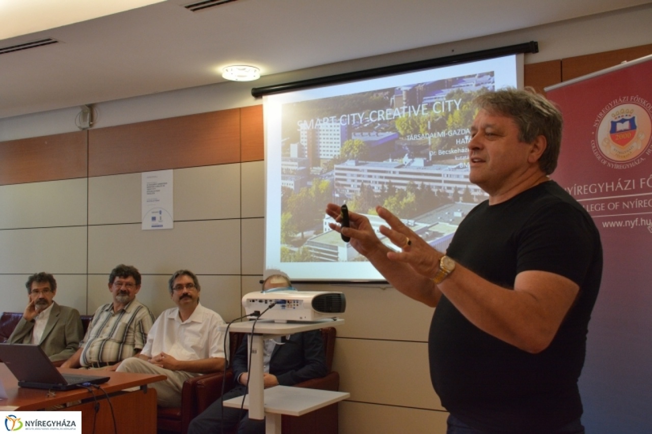 A Smart City-ről a Híregyházában