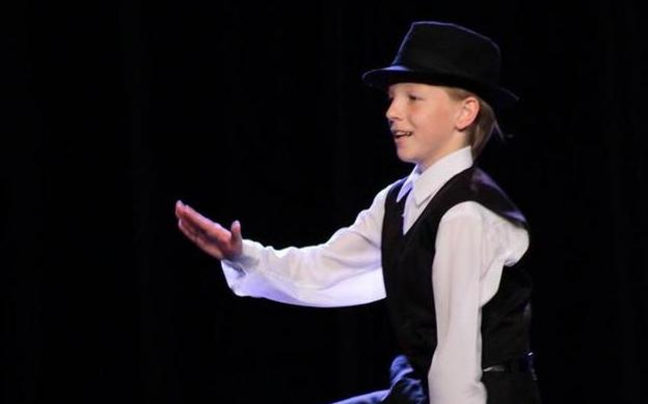 Szavazzunk Hoksz Attilára!