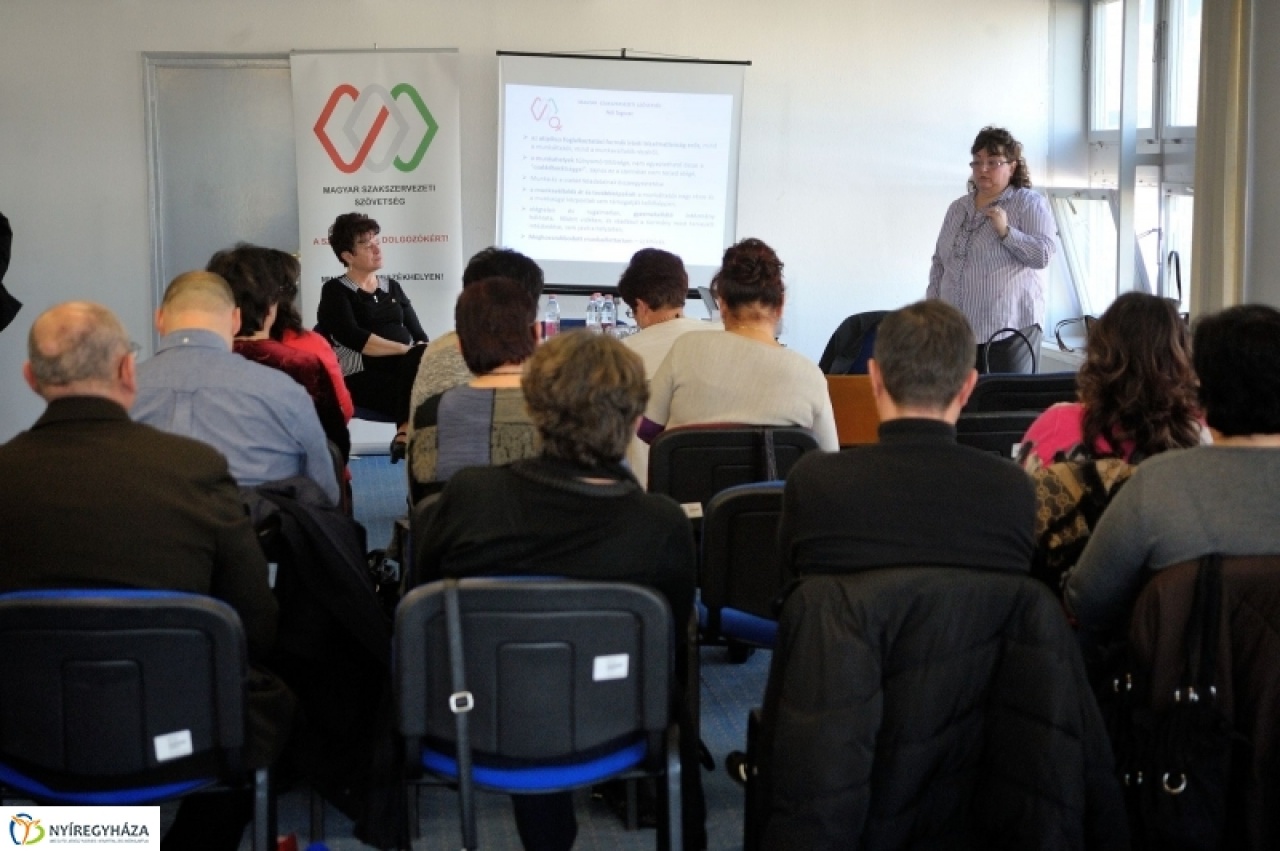 Női konferencia – női esélyek