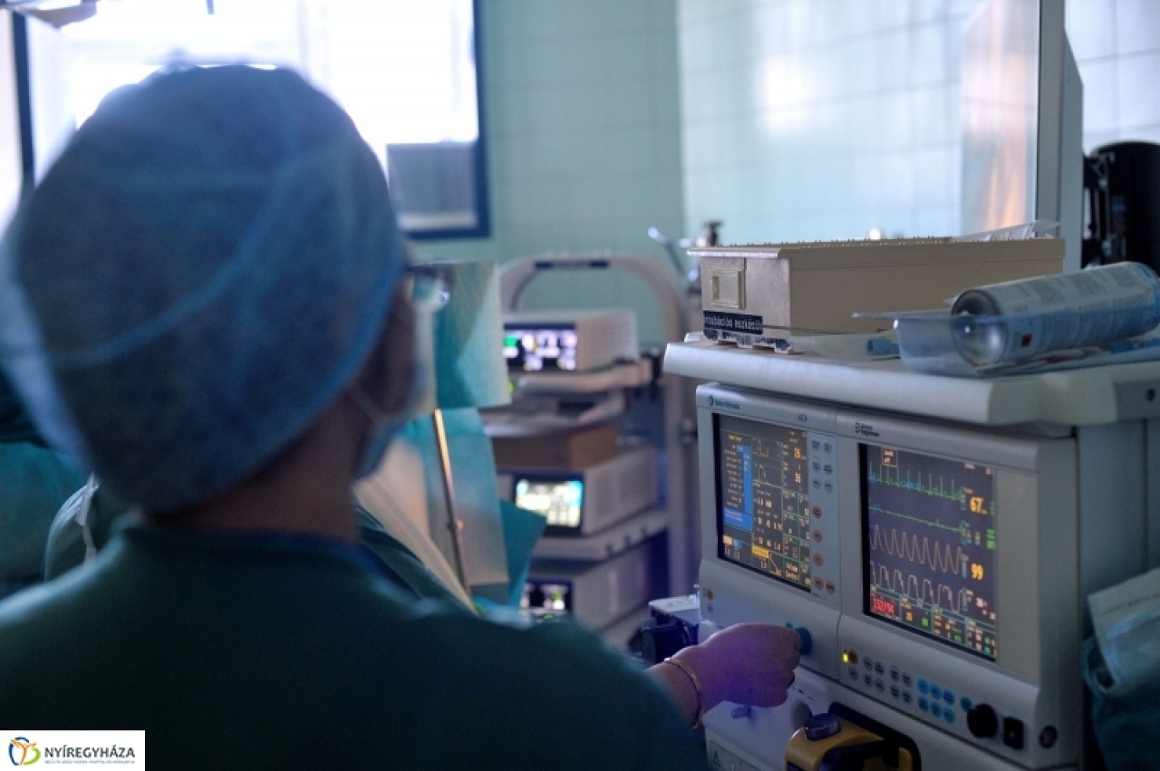 Csúcsmodern orvosi gépet próbálnak ki a nyíregyházi kórházban