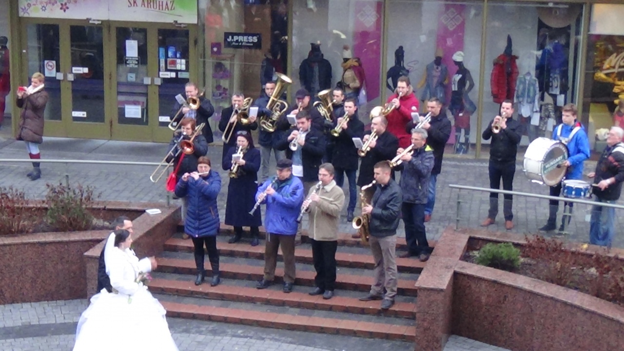 Rezes hangot adtak örömüknek (videóval)