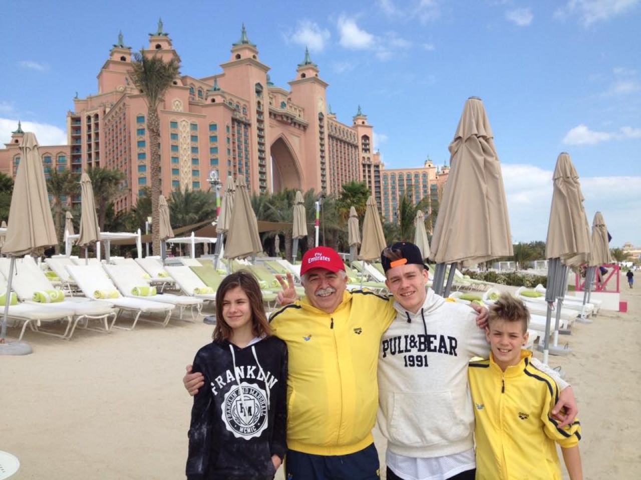 Dubaiban készülnek az úszók