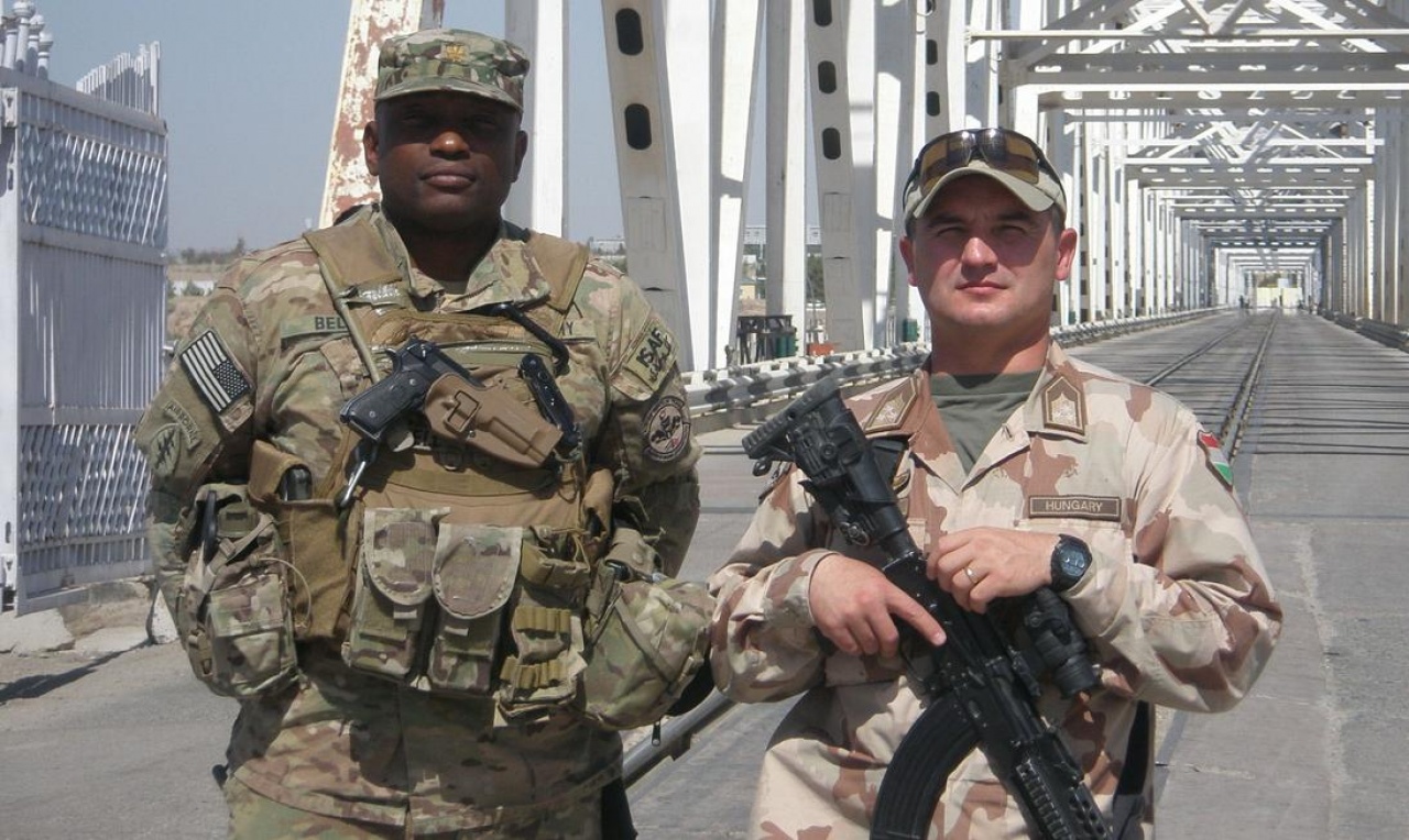 Parancsnok és úriember (+video)