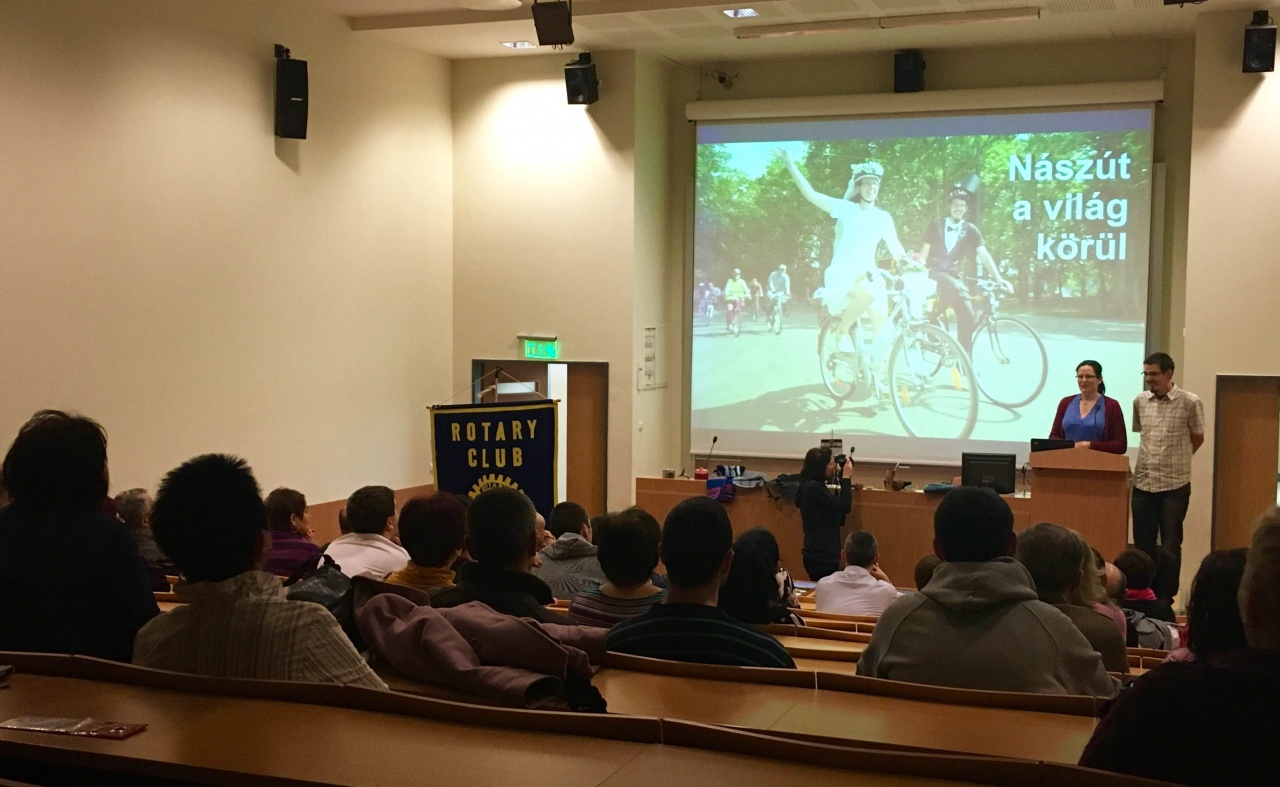 Kerékpáros nászút a világ körül