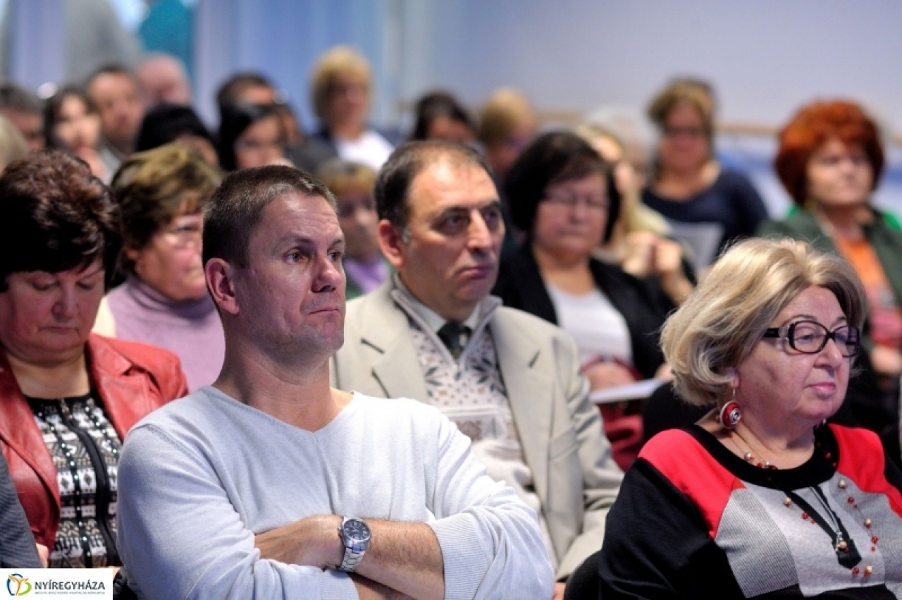 Konferencia civileknek