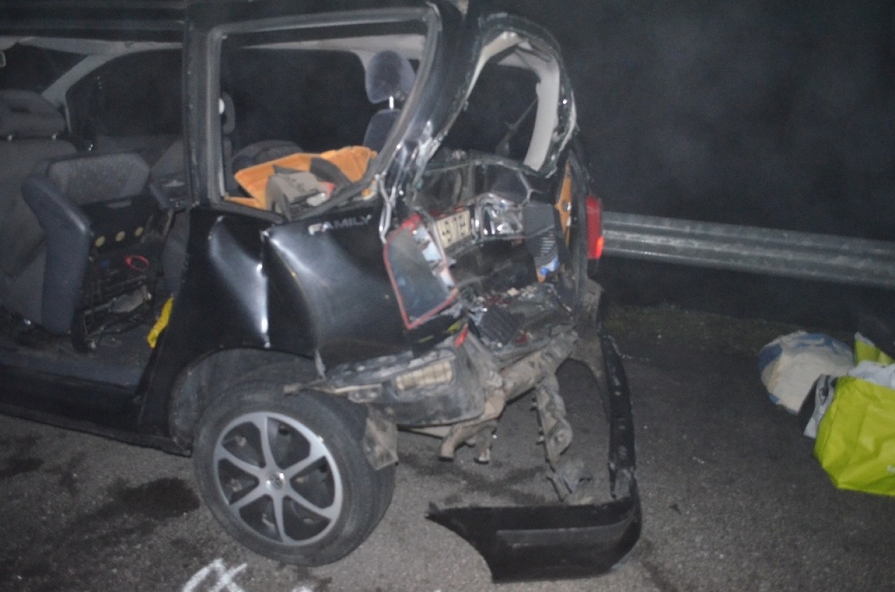 Felfüggesztettet kapott