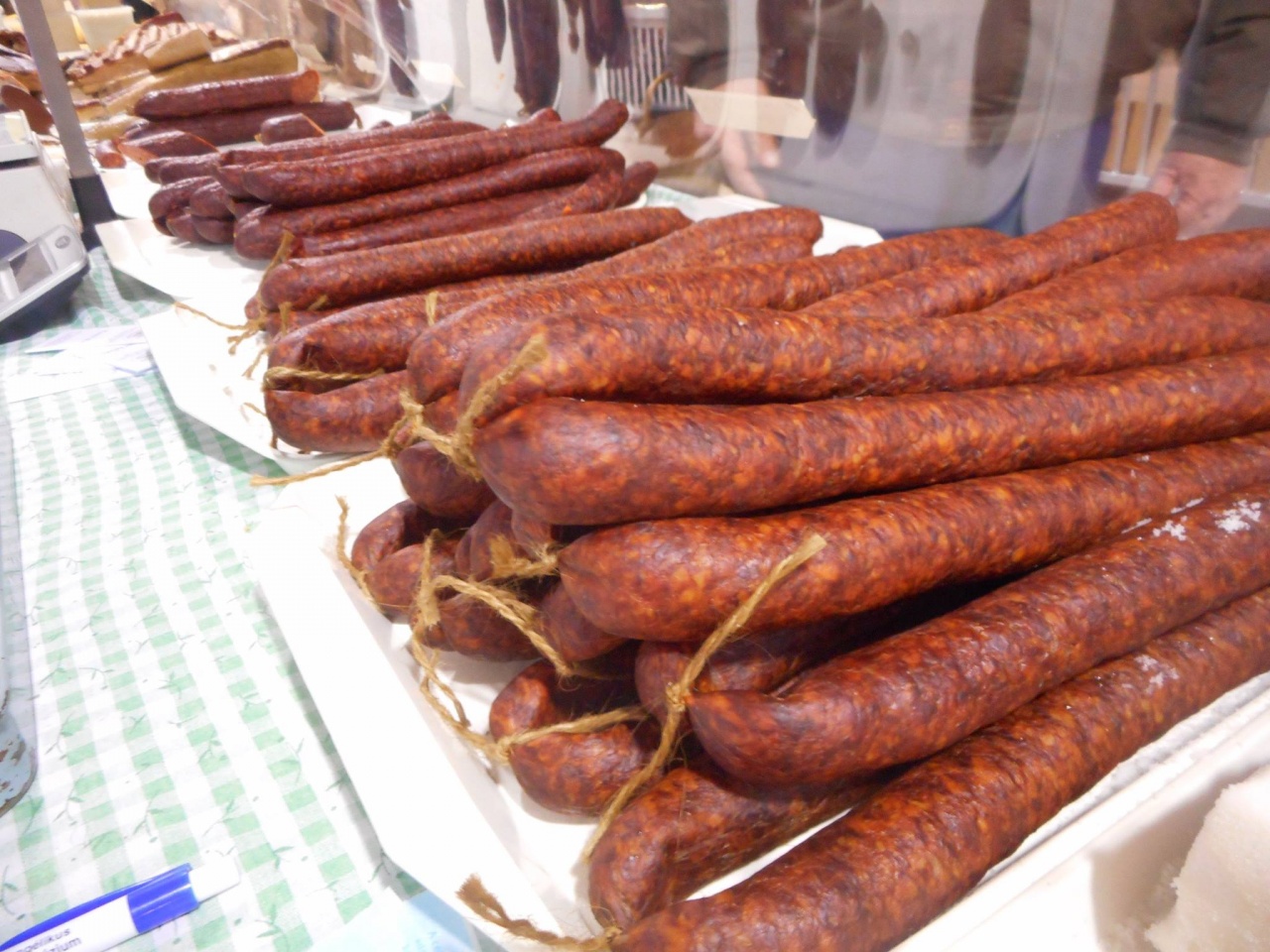 Minden, mi szem-szájnak ingere