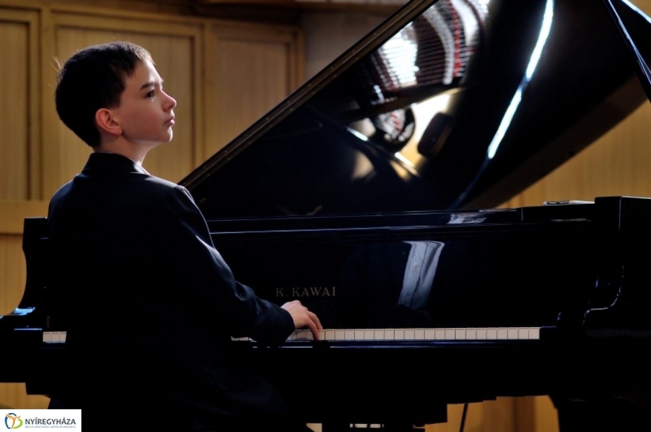 Országos zongoraverseny – Boros Misi Nyíregyházán járt