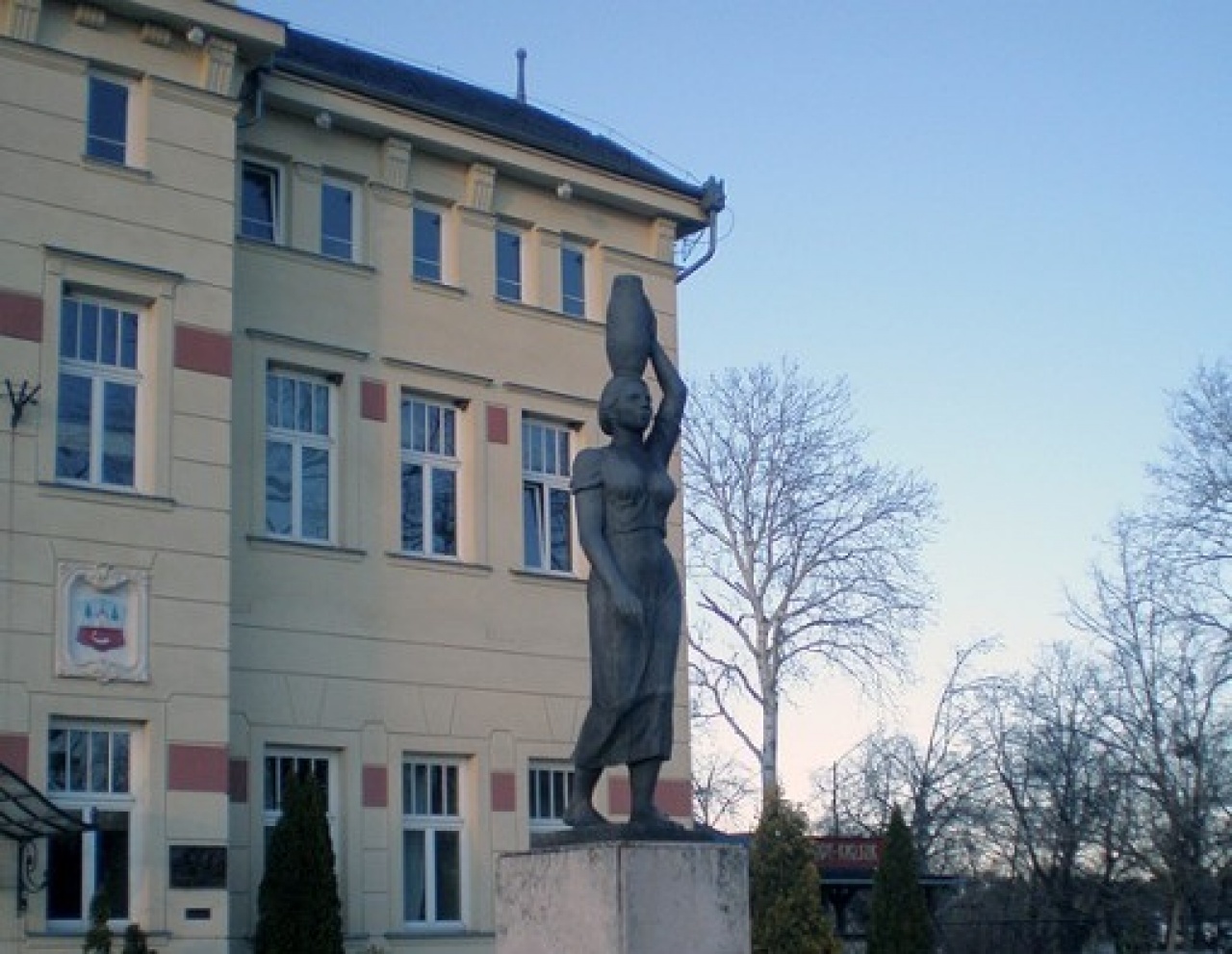 A szobrokba álmodott nő