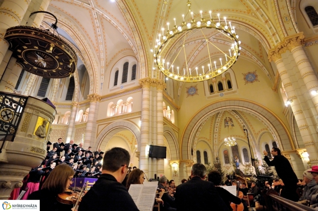 Helyi koncertek előtt a Cantemus