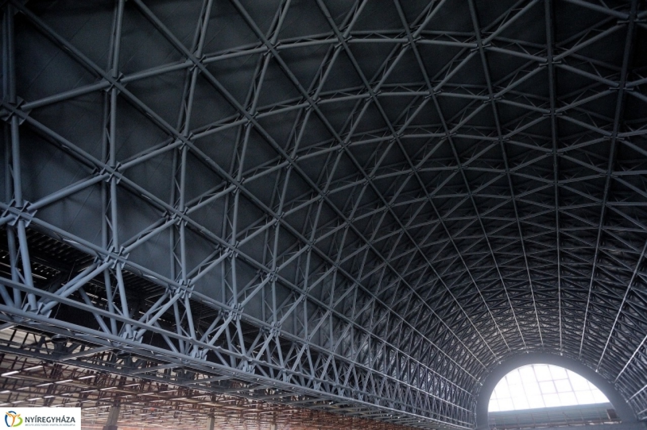 Tervezett ütemben halad a Bujtosi Szabadidő Csarnok felújítása