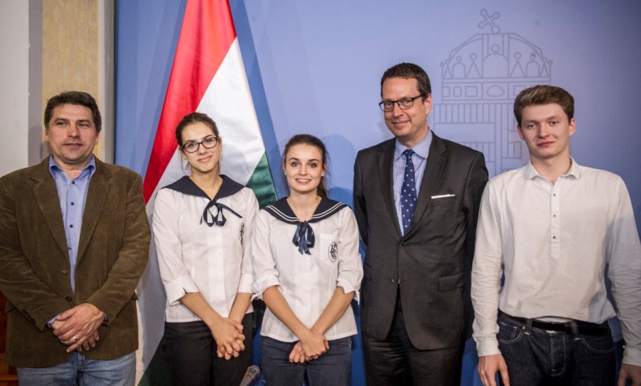 Kárpát-medencei versenyen nyertek a Bethlen diákjai