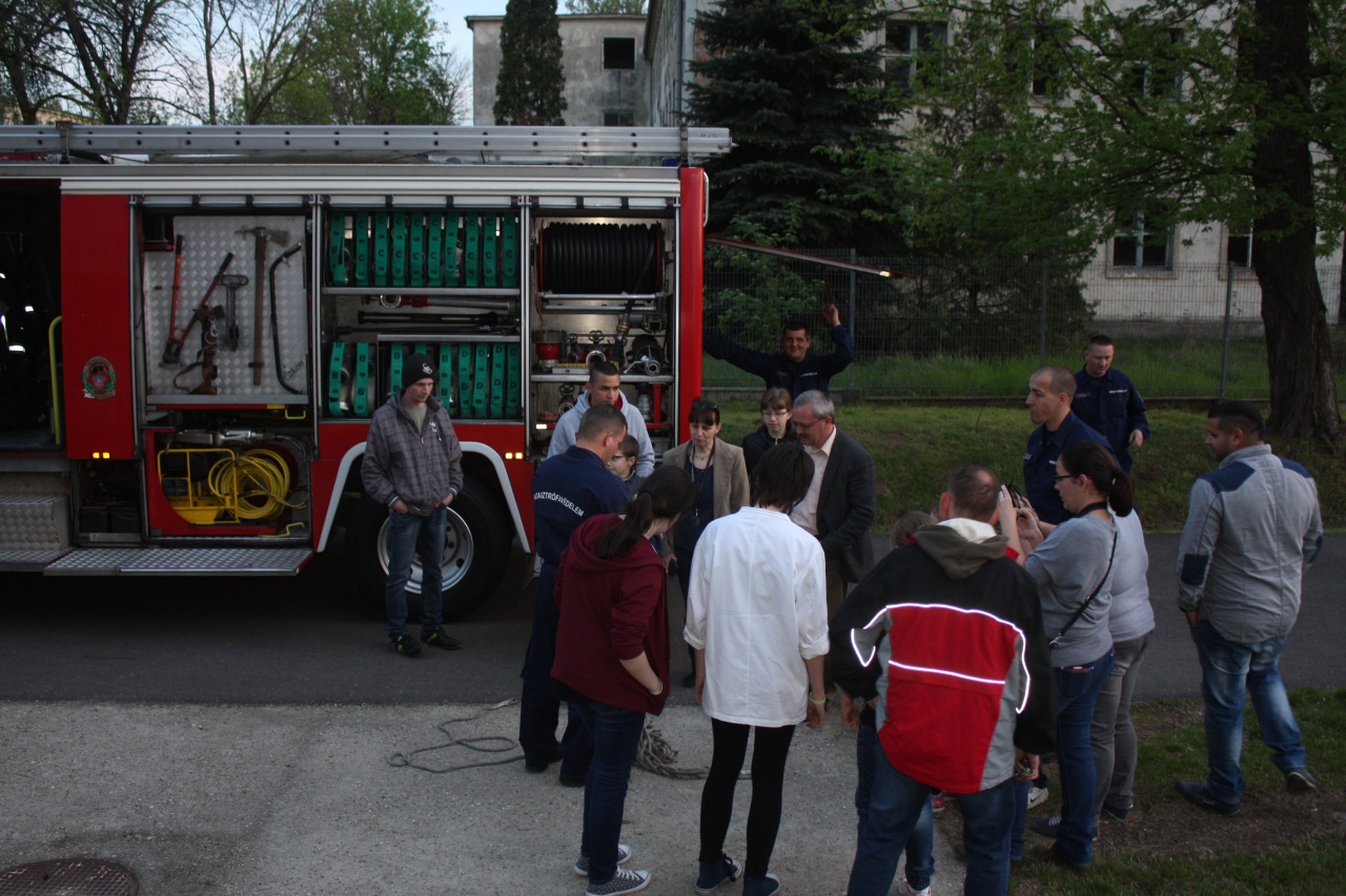 A tűzoltók is ott voltak a Szakmák éjszakáján