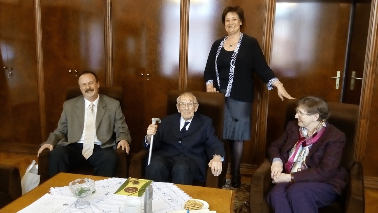 Vietórisz József, a legendás igazgató unokája látogatott a Kossuthba