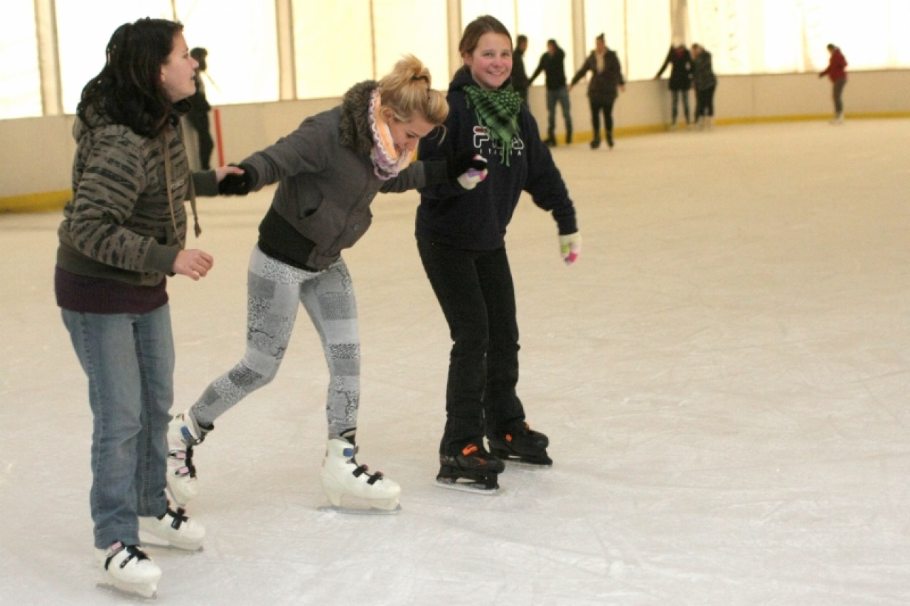 Jégcsarnok és uszoda épül Nyíregyházán?