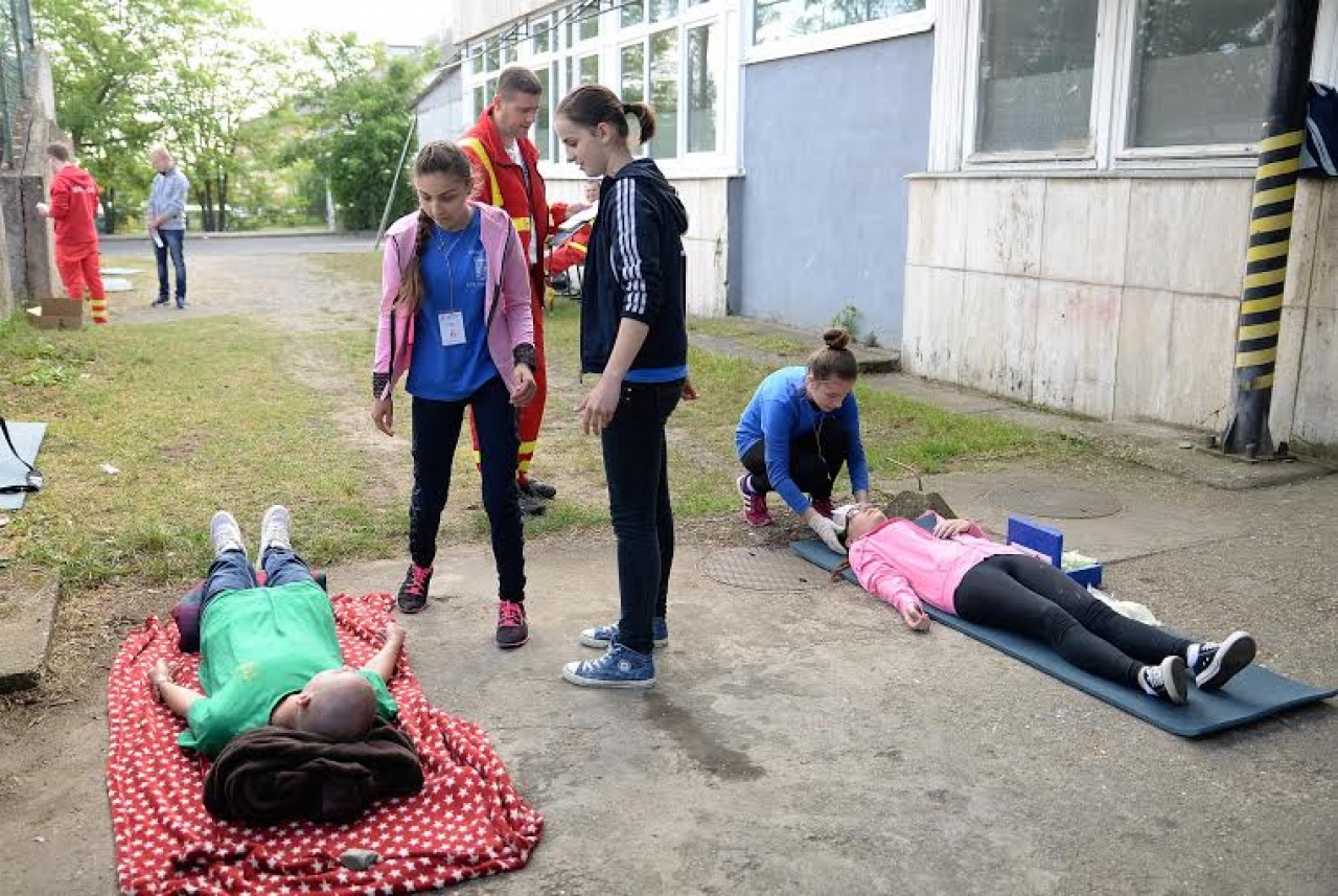 Elsősegélynyújtó és csecsemőápoló verseny