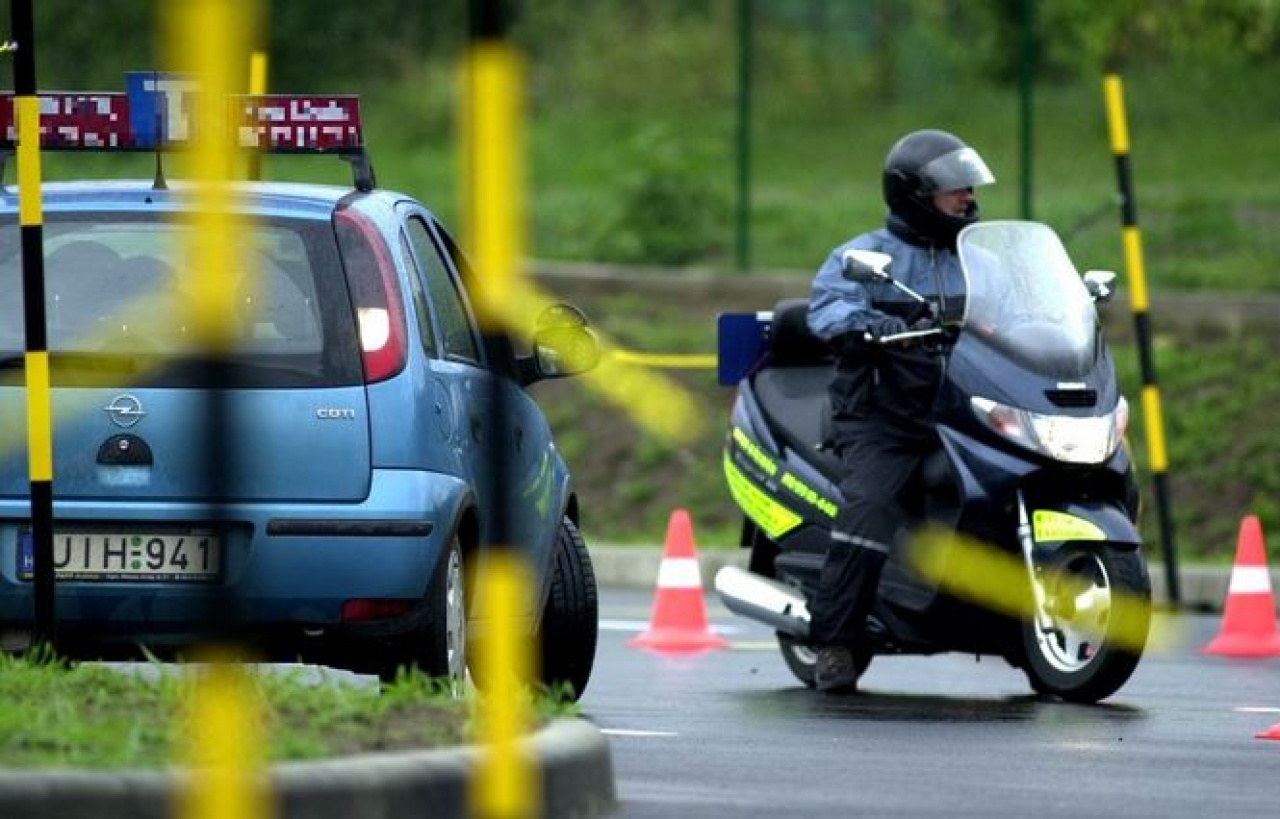 Változnak a KRESZ-vizsgák