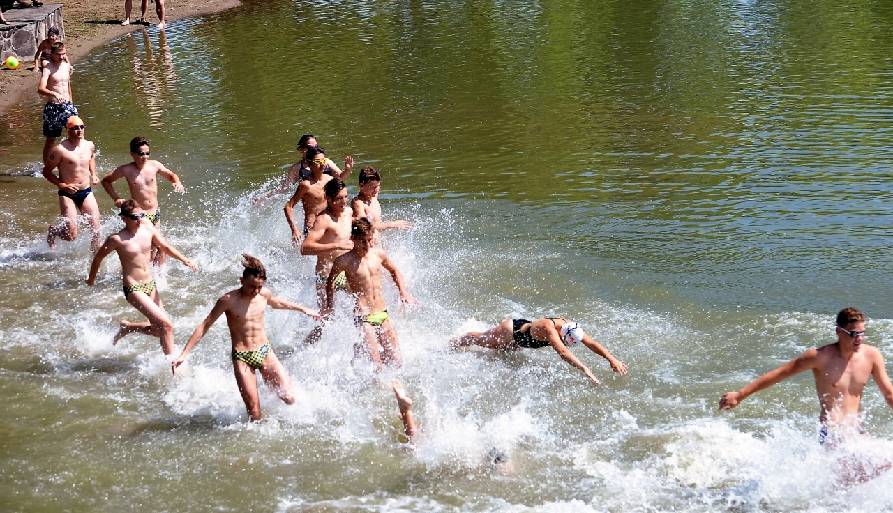 Tóúszó versenyt rendeztek Sóstón