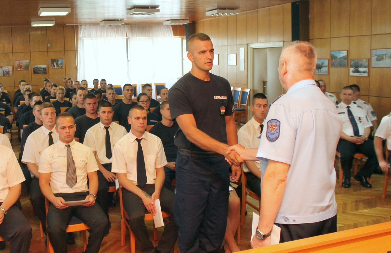 74 új rendőr állt szolgálatba Szabolcs megyében