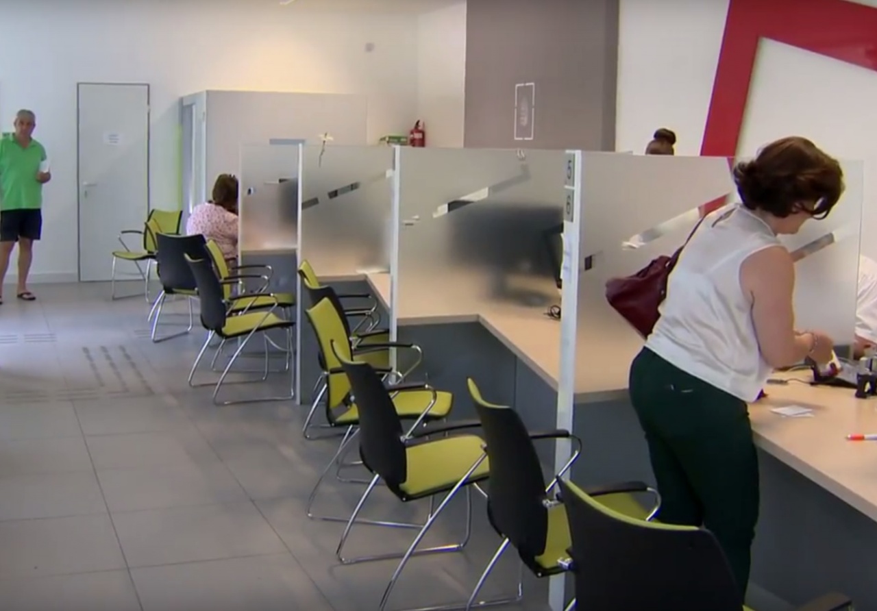 Béremelés a köztisztviselőknek