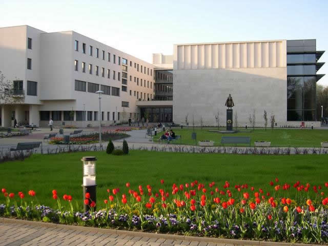 Eszperantóul tanulhatunk