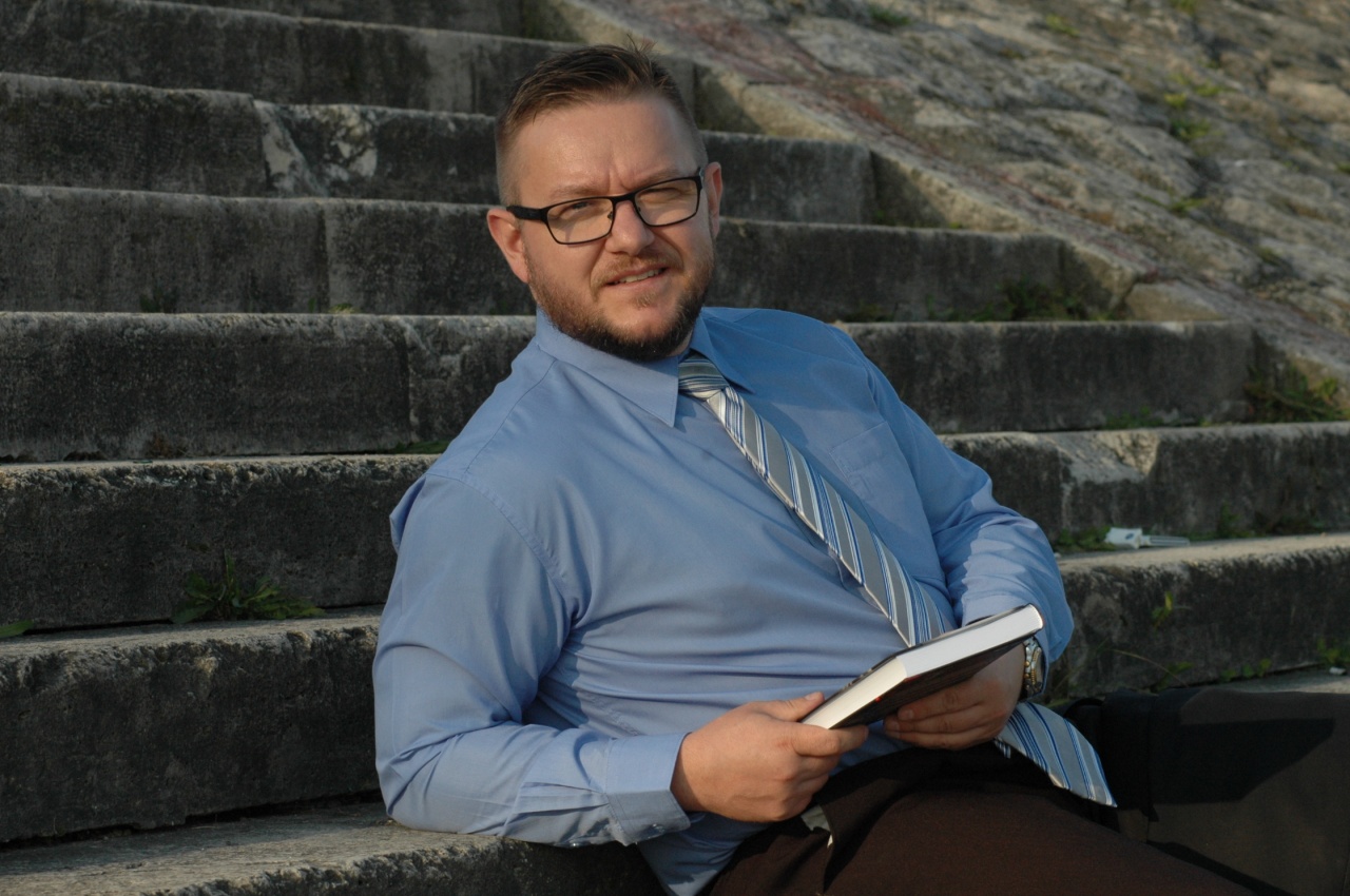 Feketén Fehéren – John Cure