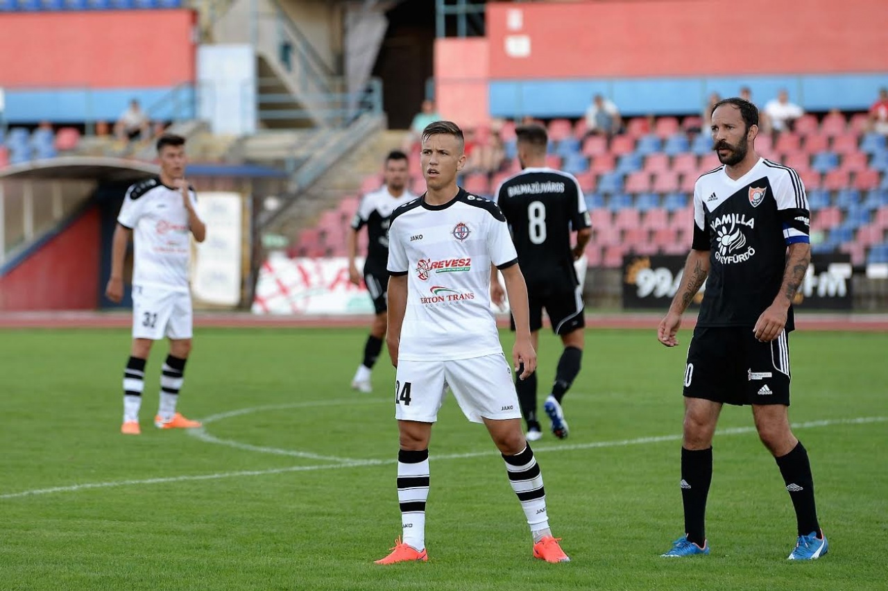 Edzőtáborba utazott a Szpari