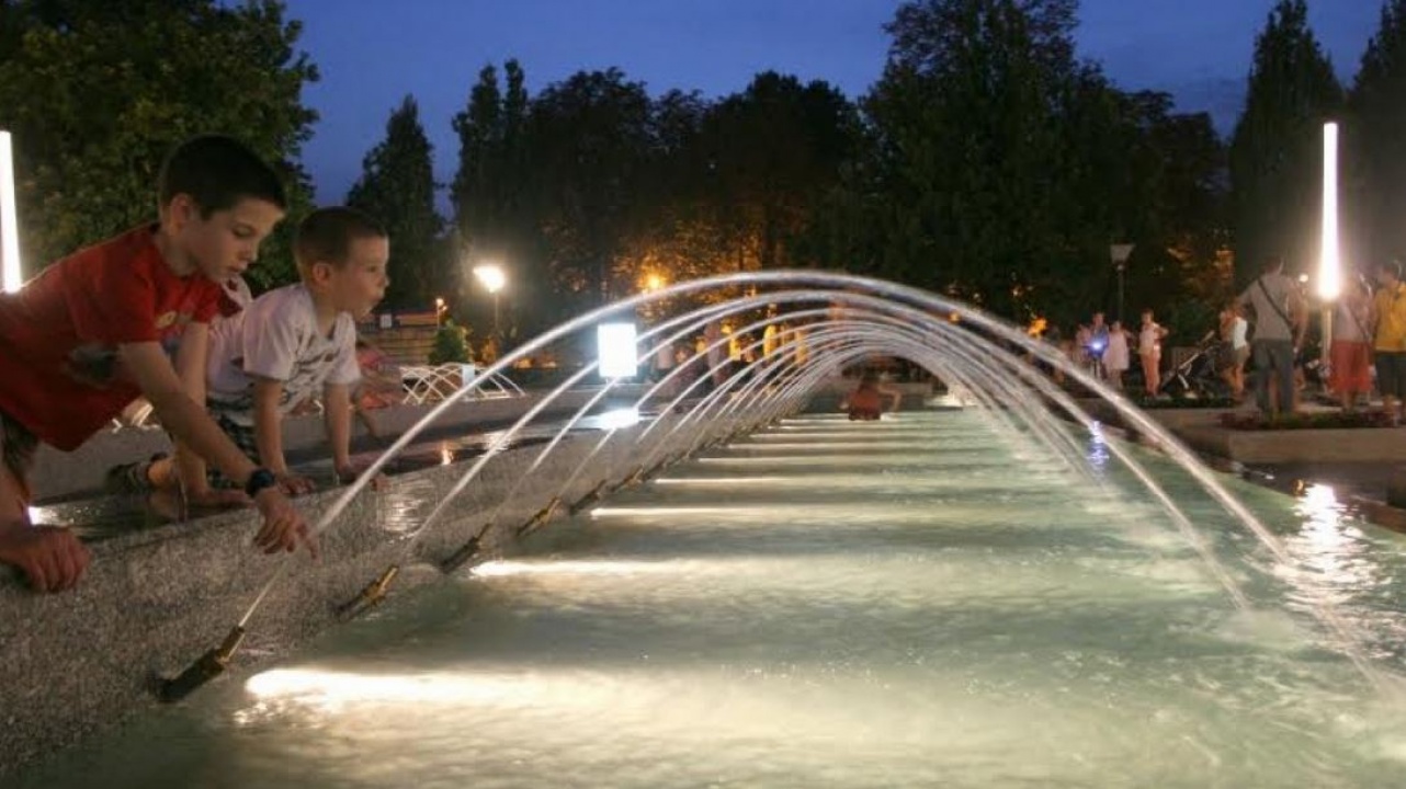 A szökőkút nem strand!